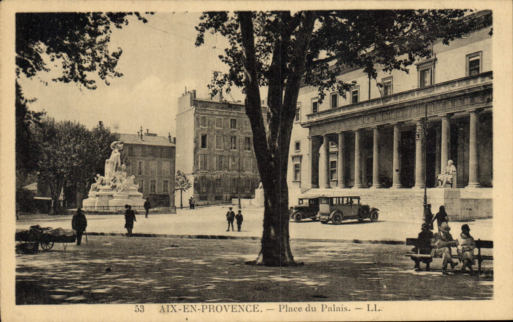 Aix-en-Provence — Place du Palais — LL. n°53