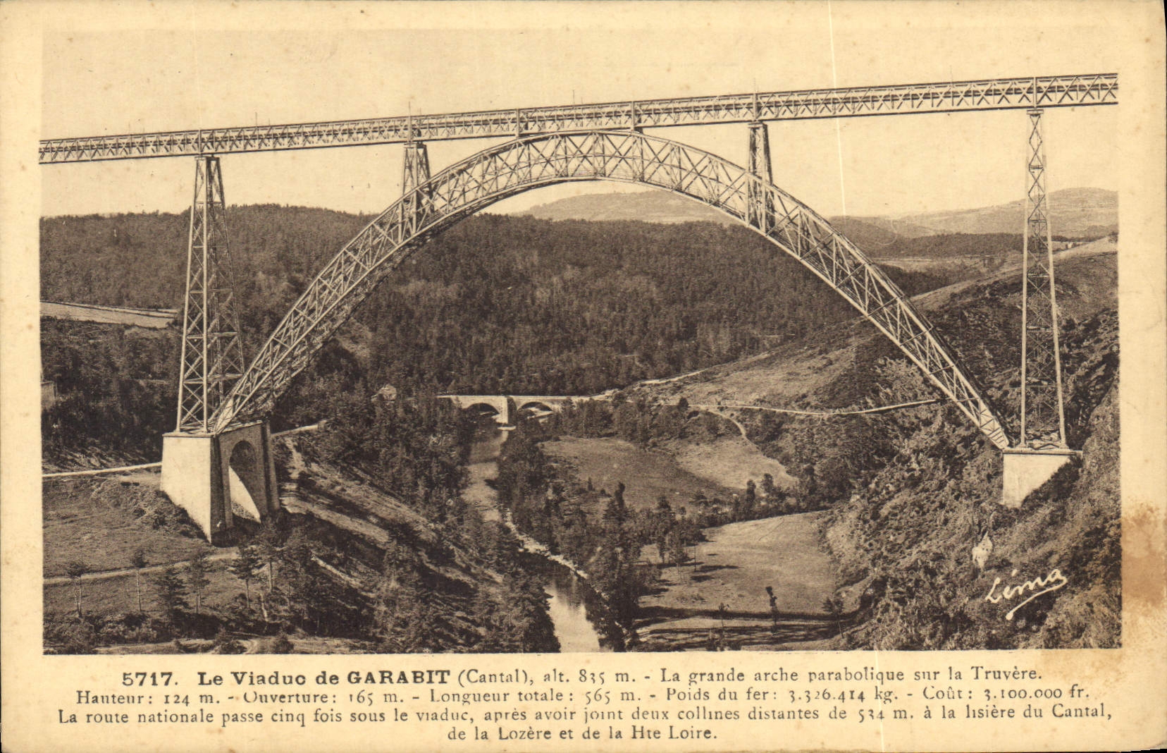 CPA Le Viaduc de Garabit Cantal La grande arche parabolique sur la Truvere 