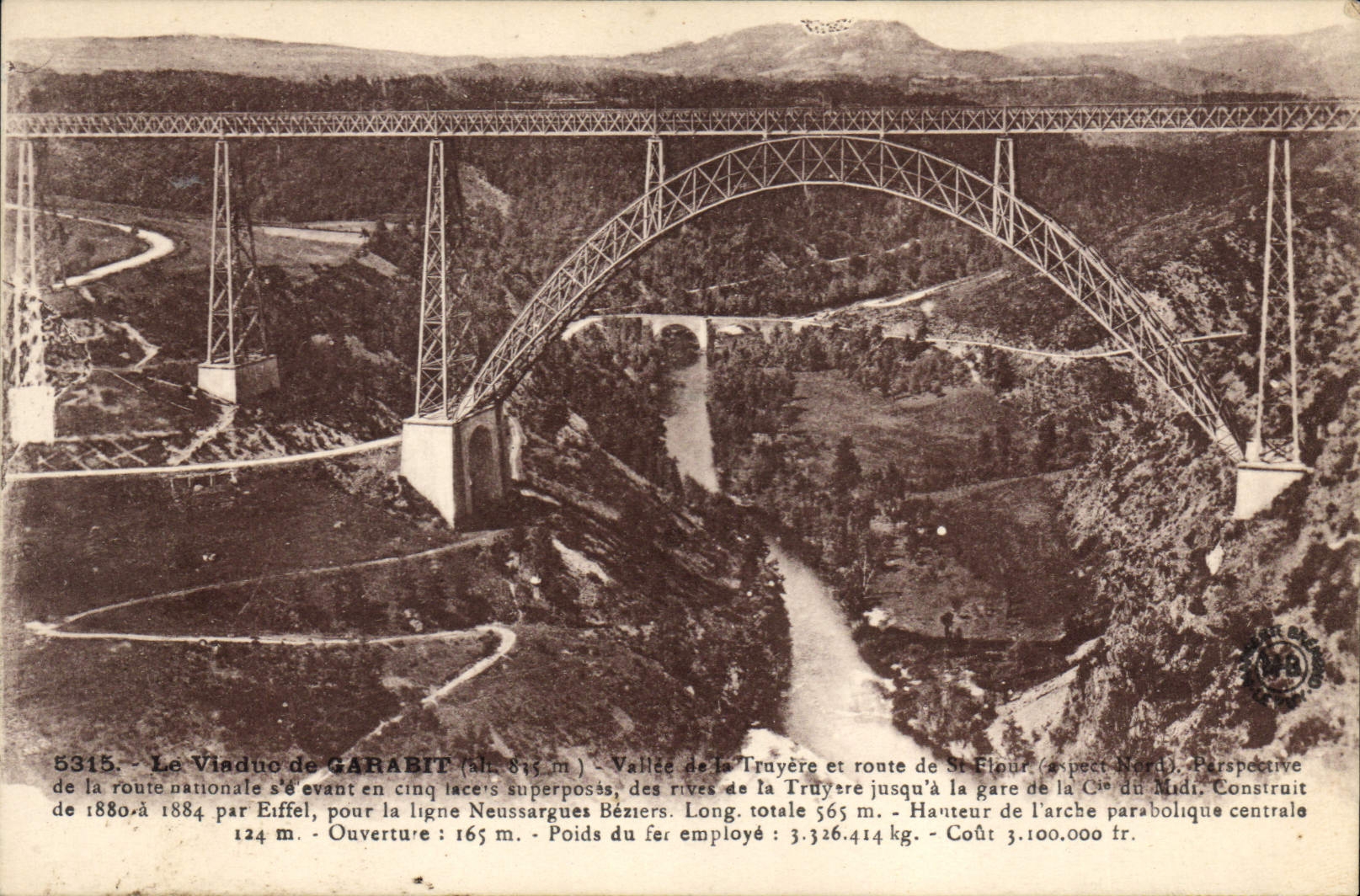 CPA Le Viaduc de Garabit Vallee de la Truyere et Route de St Flour 
