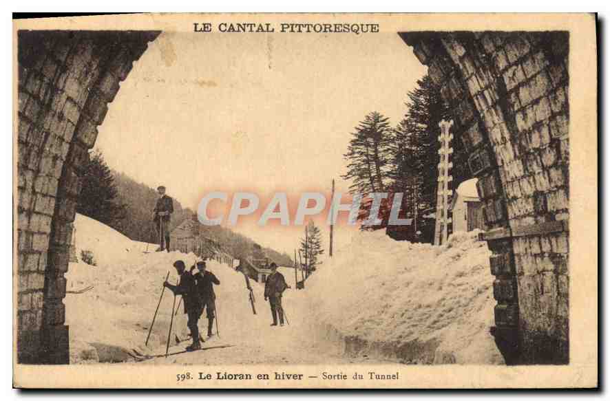 CPA Le Cantal Pittoresque Le Lioran en Hiver Sortie du Tunnel 