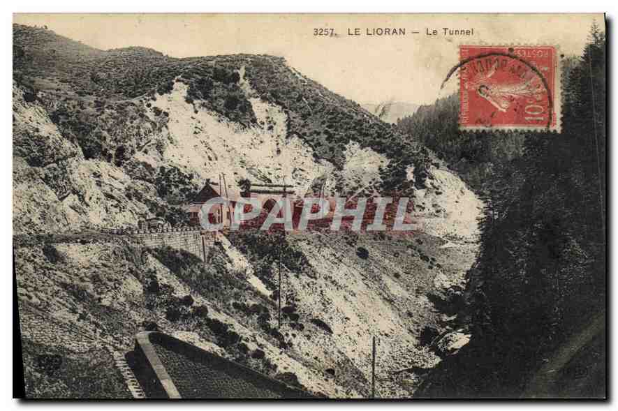 CPA Le Lioran Le Tunnel 
