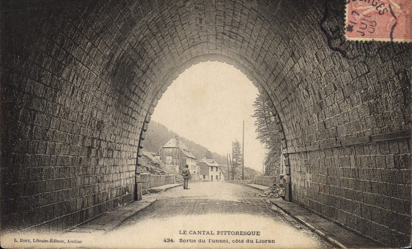 CPA Le Cantal Pittoresque Sortie du Tunnel Cote du Lioran