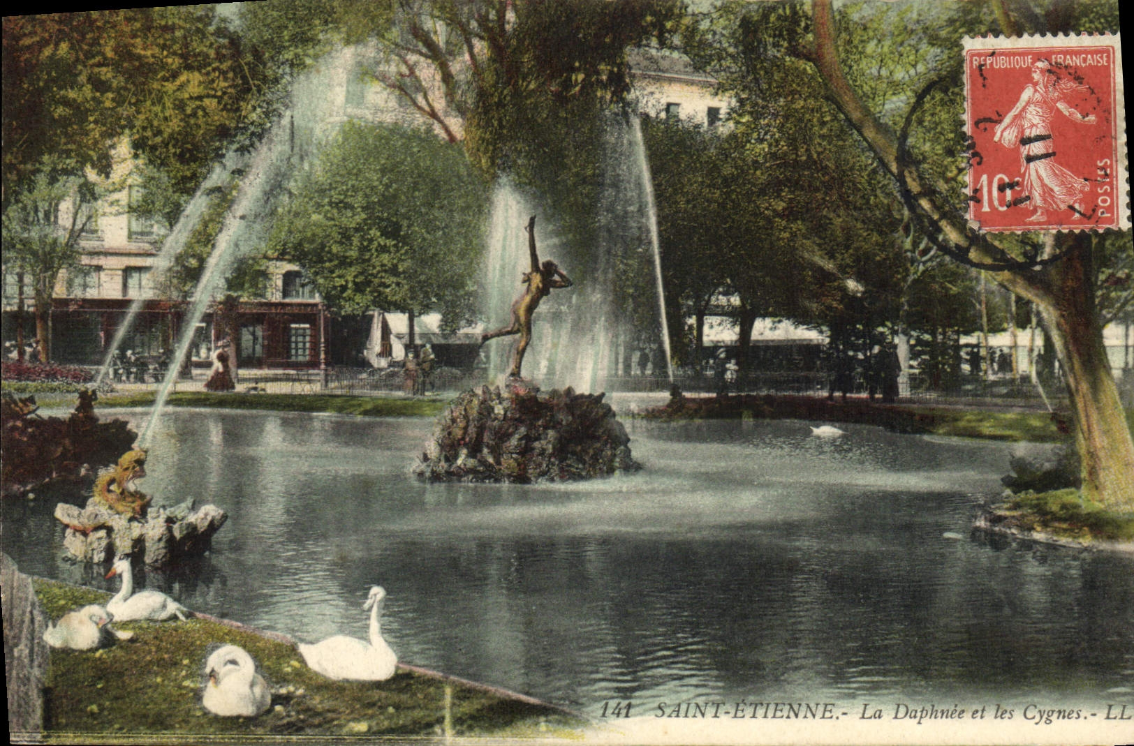 CPA Saint Etienne La Daphnee et les Cygnes 