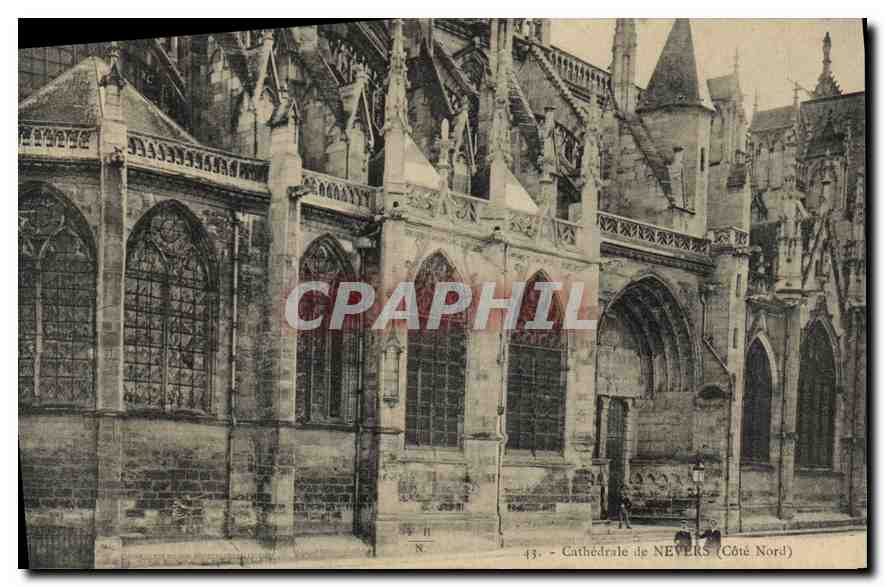 CPA Cathedrale de Nevers Cote Nord 