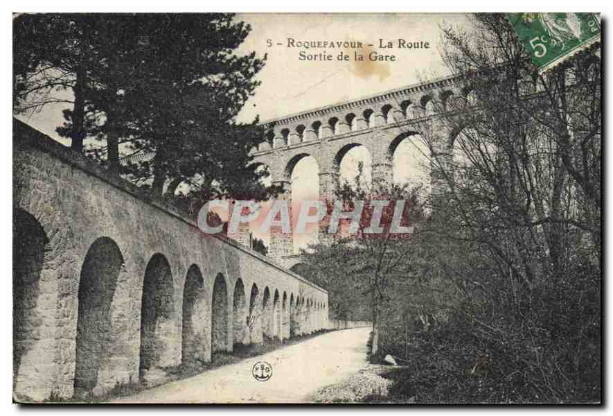 CPA Roquefavour La Route Sortie de la Gare 