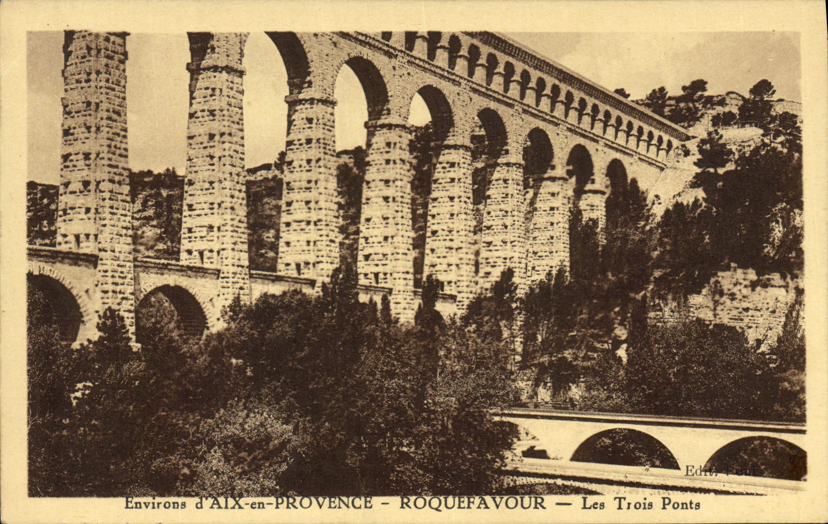 CPA Environs d'Aix en Provence Roquefavour Les Trois Ponts 