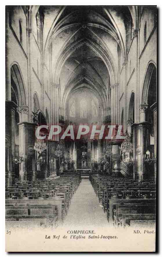 CPA Compiegne La Nef de l'Eglise Saint Jacques 