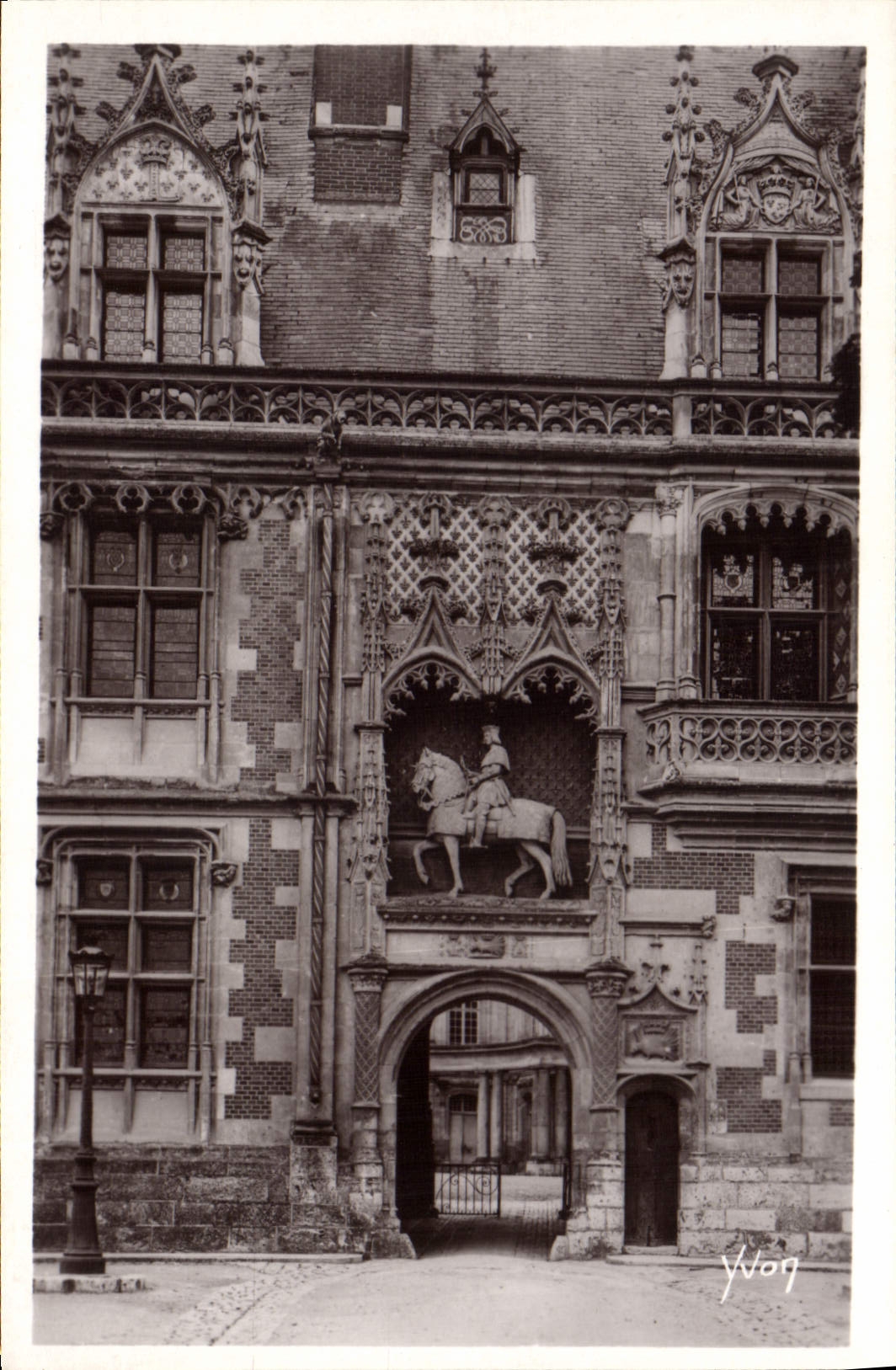 CPA Chateau de Blois Aile Louis XII Le Portail 