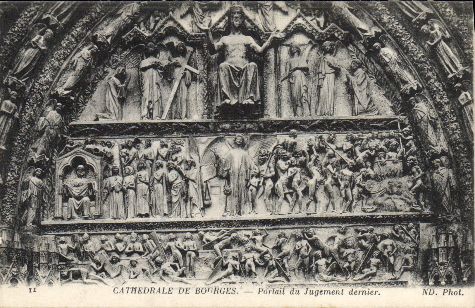 Cathédrale de Bourges — Portail du Jugement dernier — ND. Phot.
