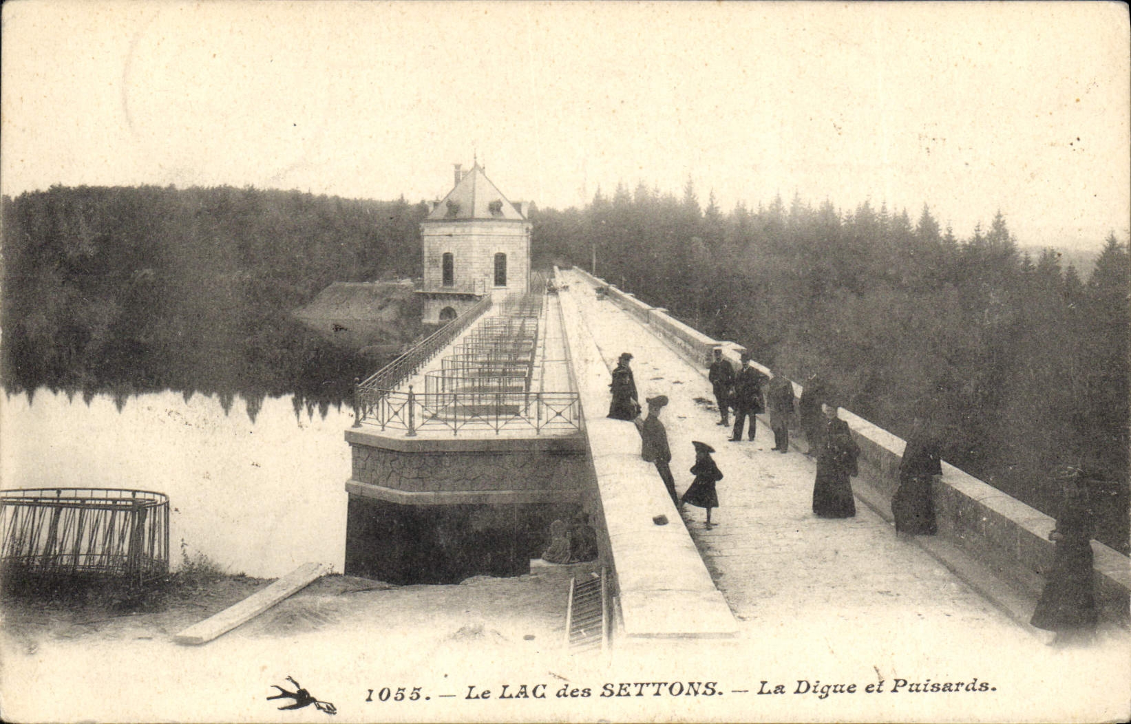 CPA Le Lac des Settons La Digue et Puisards 