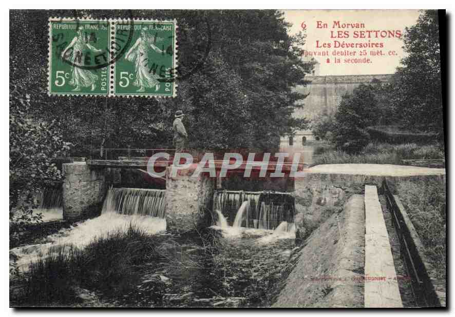 CPA En Morvan Les Settons Les Deversoires 
