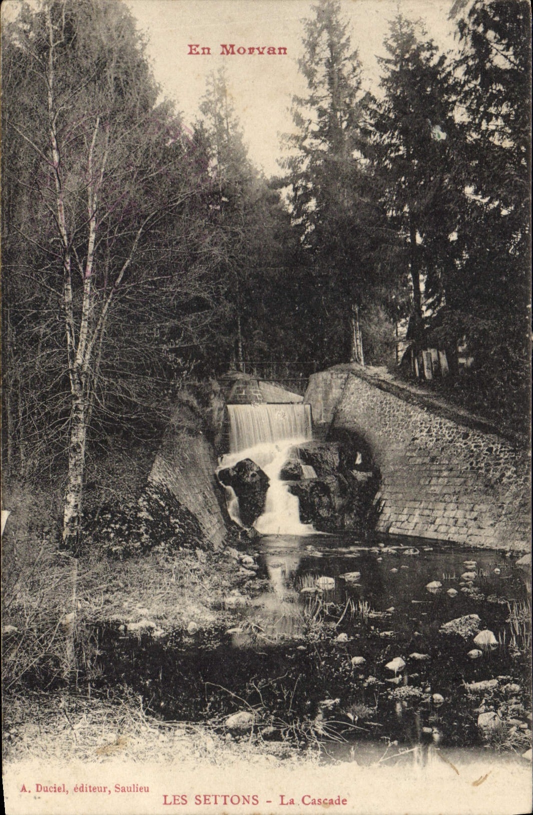CPA En Morvan Les Settons la Cascade 