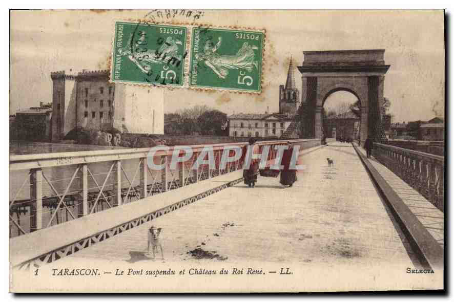 CPA Tarascon le Pont suspendu et chateau du Roi Rene 