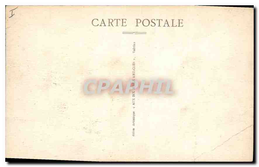 Grignan-le-Château (restauré) — Allée de la 2e Cour d'Honneur – Tour François — édition Art. Clés, Valdès — Reverso