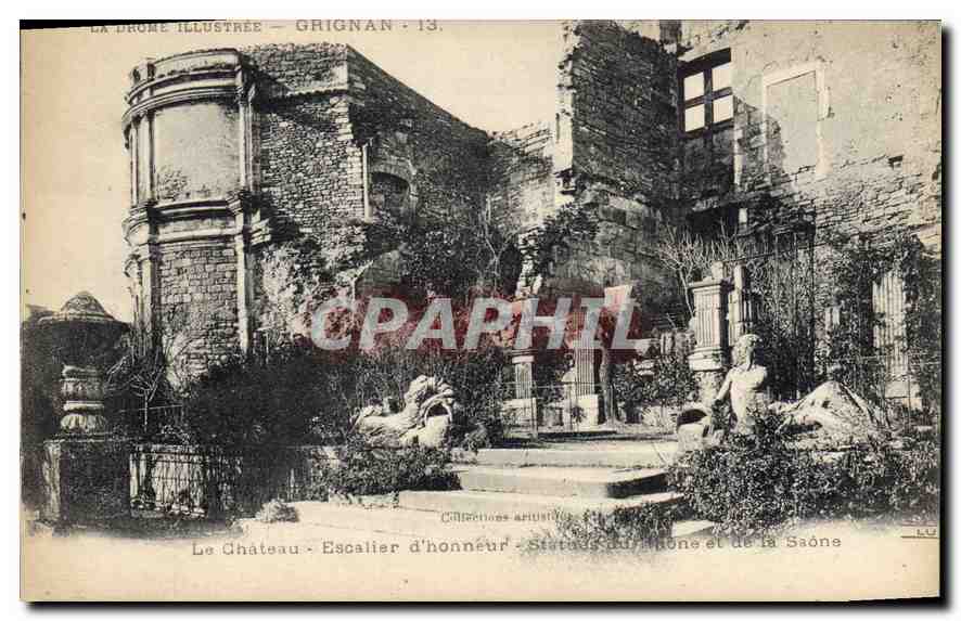 Grignan - Le Château - Escalier d'honneur - Statues du Rhône et de la Saône
