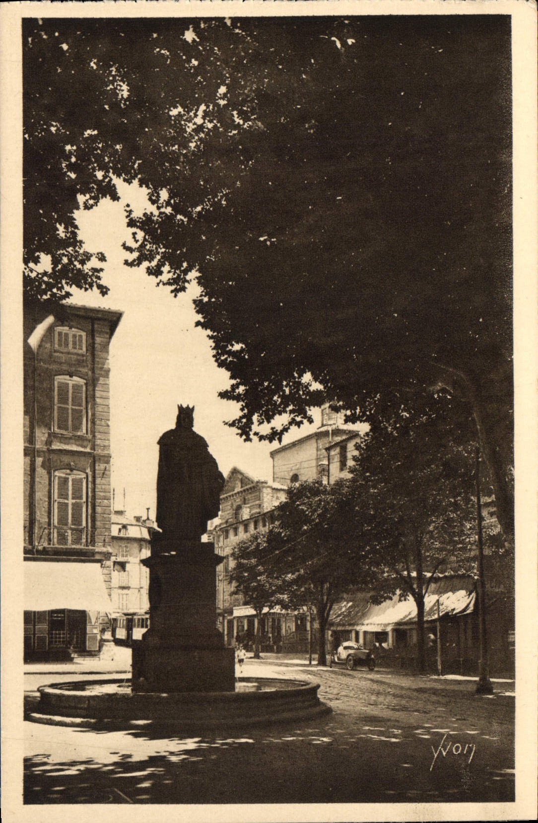 CPA Aix en Provence B du R Statue du Roi Rene 