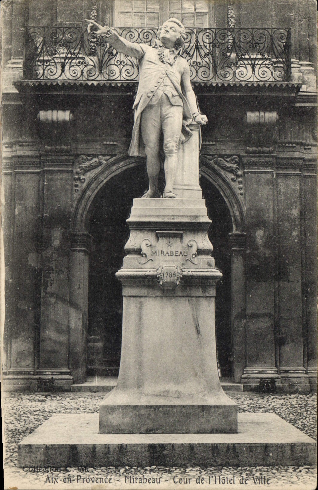 Aix-en-Provence — Statue von Mirabeau — Cour de l'Hôtel de Ville
