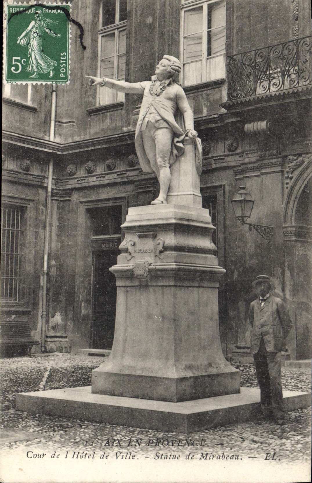 Aix-en-Provence — Cour de l'Hôtel de Ville — Statue de Mirabeau — Éd. L.