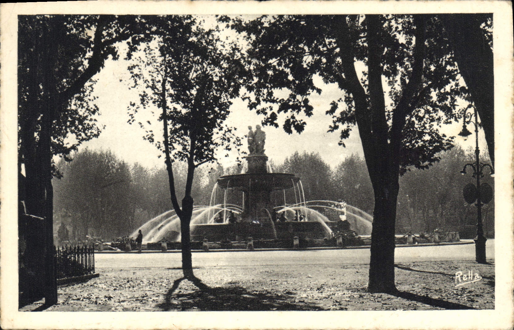 Aix-en-Provence — La Grande Fontaine — Verlag Rolla, n° 1.002