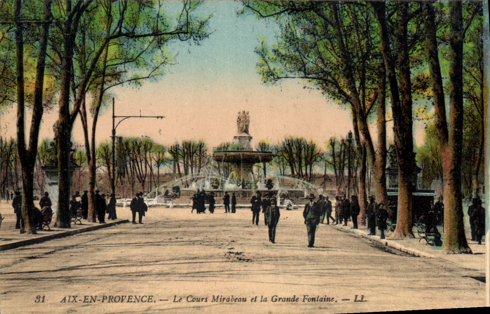 Aix-en-Provence — Le Cours Mirabeau et la Grande Fontaine — LL