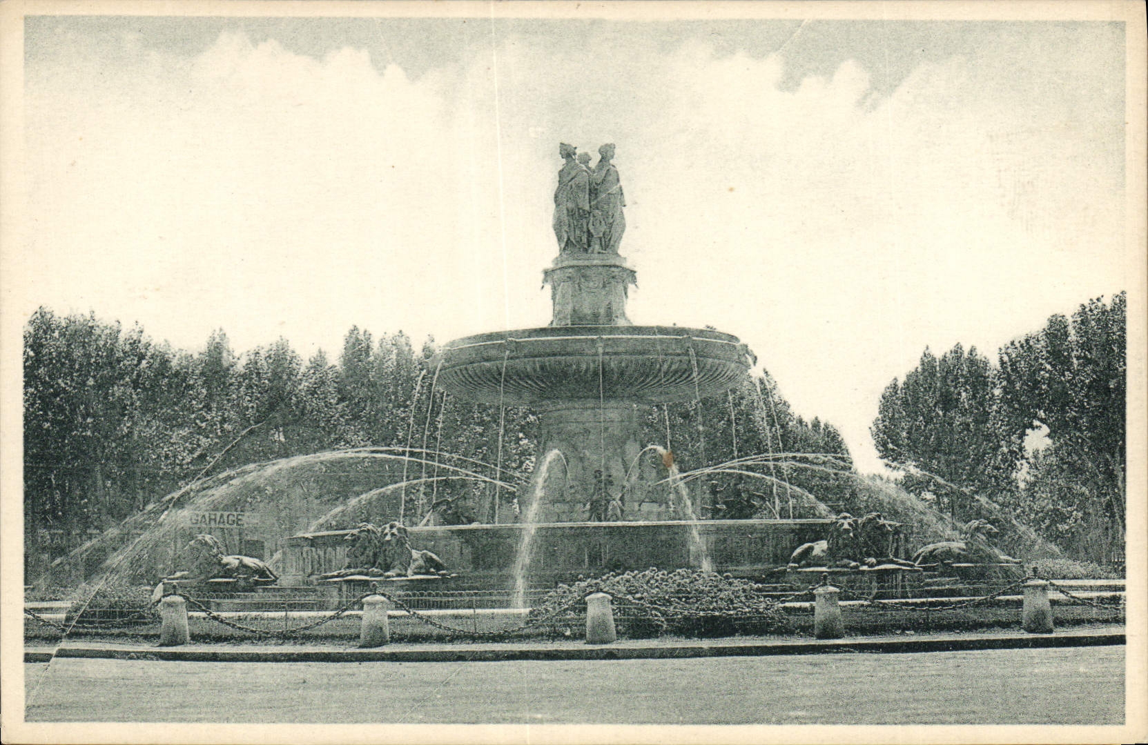 Aix-en-Provence — Fountain of the Rotunda — J. Gouard, Publisher Aix