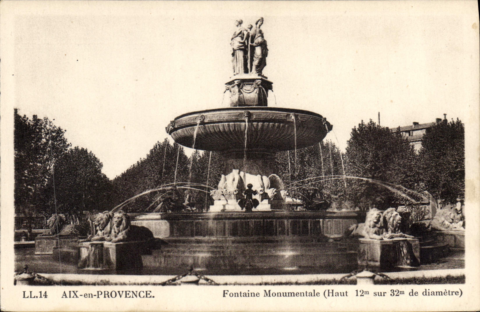 Monumentale Fontäne — Aix-en-Provence — LL.14