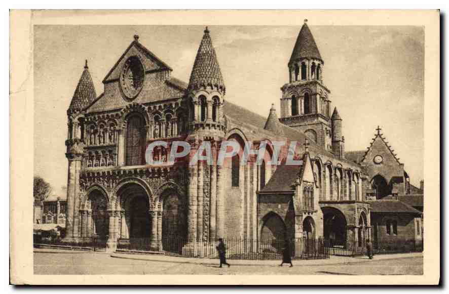CPA Le Poitou Pittoresque Poitiers Vienne Eglise Notre Dame la Grande Facade Ouest et Sud 