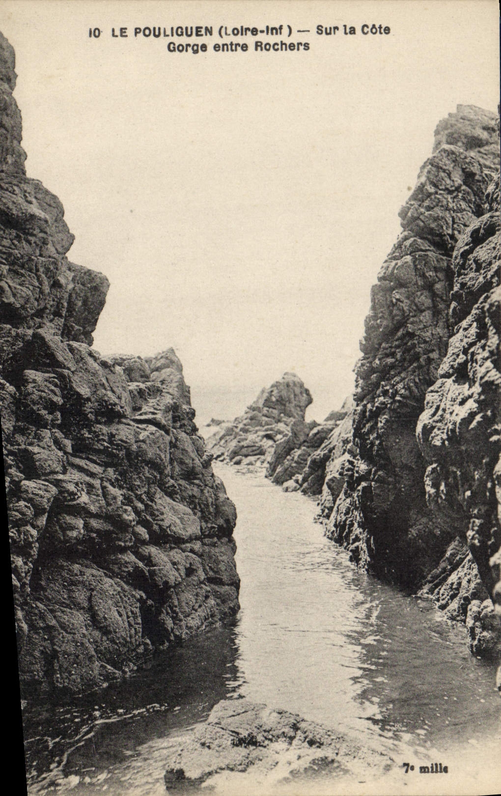 CPA Le Pouliguen Loire inf Sur la Cote Gorge entre Rochers 