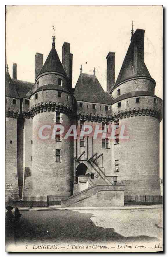 CPA Langeais Entree du Chateau Le Pont Levis 