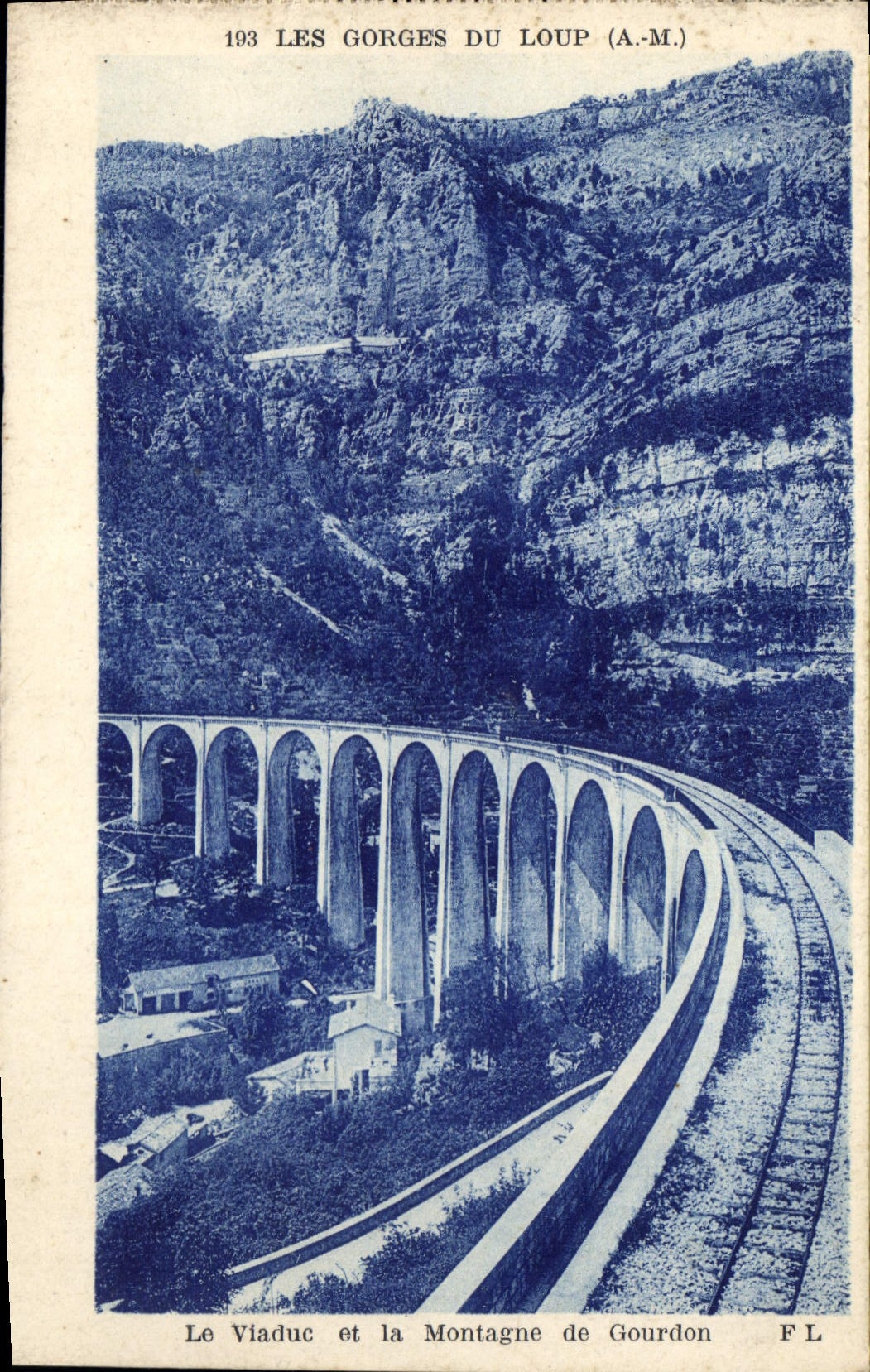 CPA Les Gorges du Loup Le Viaudc et la Montagne de Gourdon 