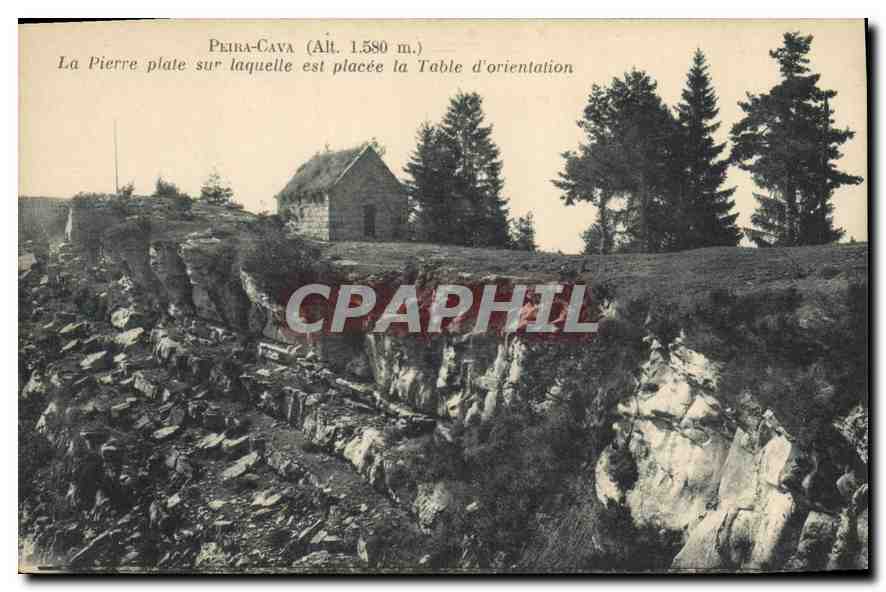 Peïra-Cava (Alt. 1.580 m.) — La Pierre plate sur laquelle est placée la Table d'orientation — J. Morara, bazar-coiffeur, à Peïra-Cava