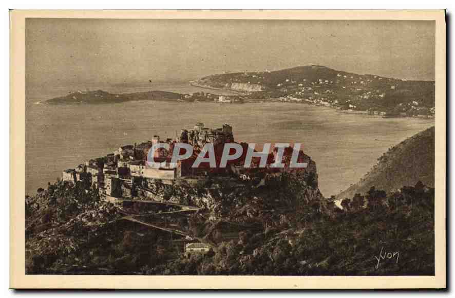 CPA La Douce France Cote d'Azur Eze AM Vue generale du Village prise de la Route de la Grande Cornic