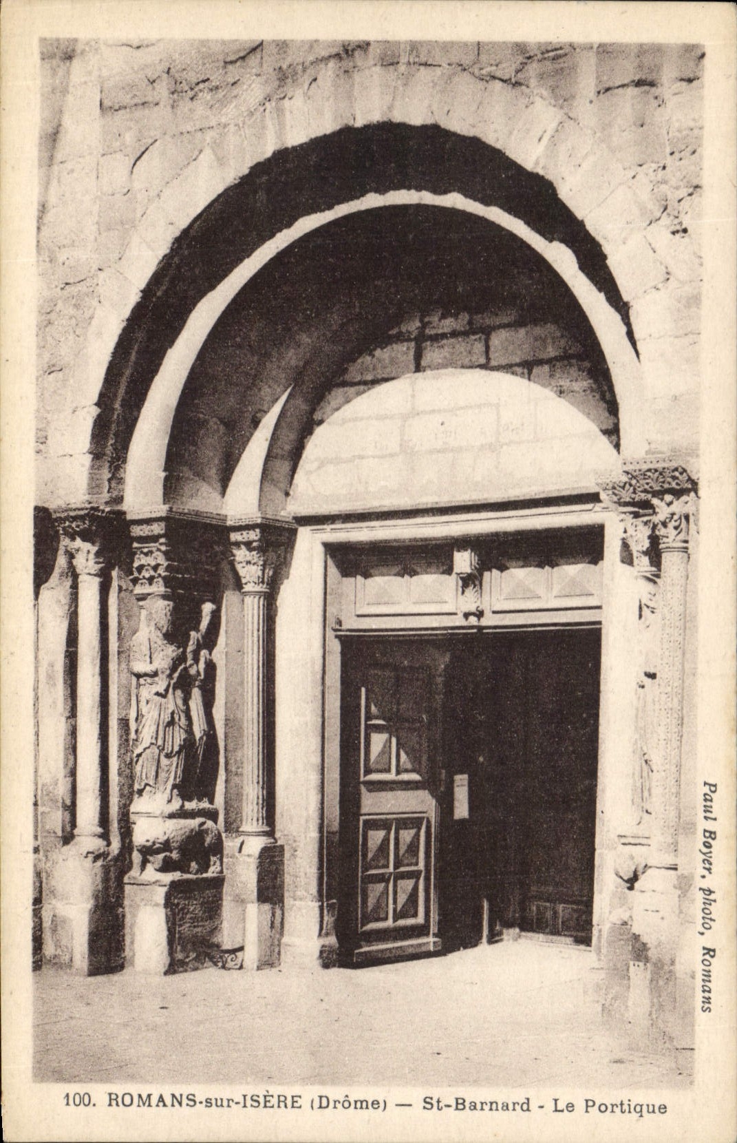 CPA Romans sur Isere Drome St Bernard Le Portique 