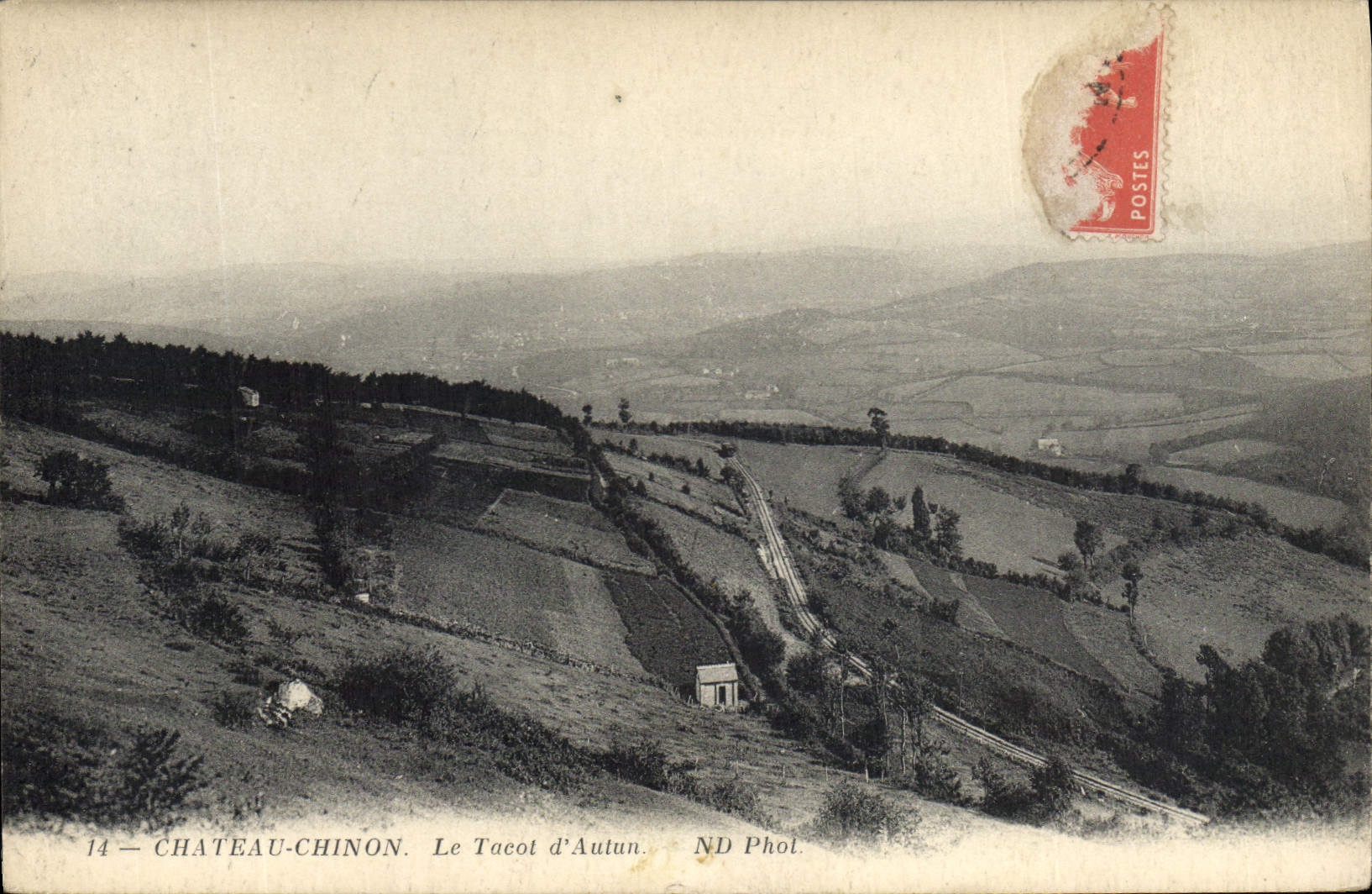 Château-Chinon — Le Tacot d'Autun — ND Phol.