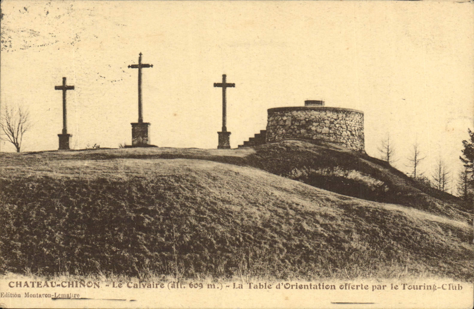 Château-Chinon - Het Kruisbeeld (alt. 699 m.) - De Oriëntatietafel aangeboden door het Touring-Club