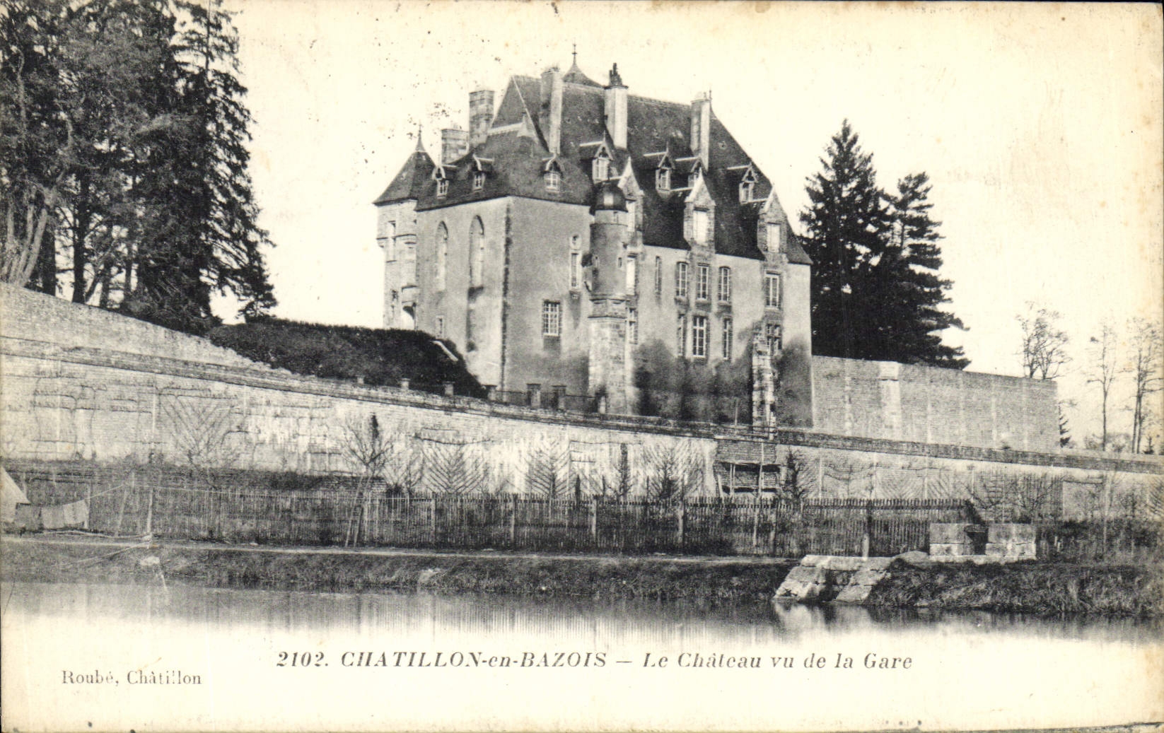 CPA Chatillon en Bazois Le Chateau vu de la Gare 