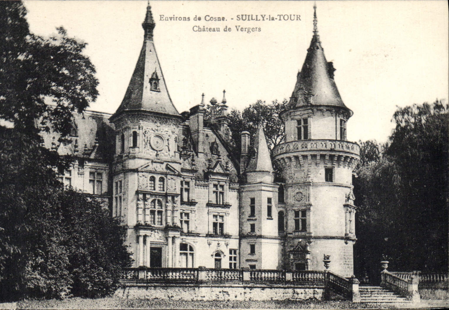 CPA Environs de Cosne Suilly la Tour Chateau de Vregers 