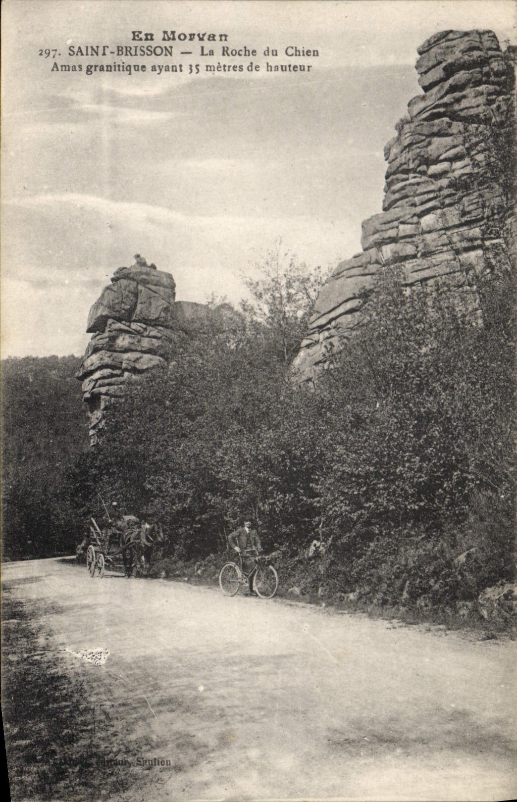 CPA En Morvan Saint Brisson La Roche du Chien Cycle Velo