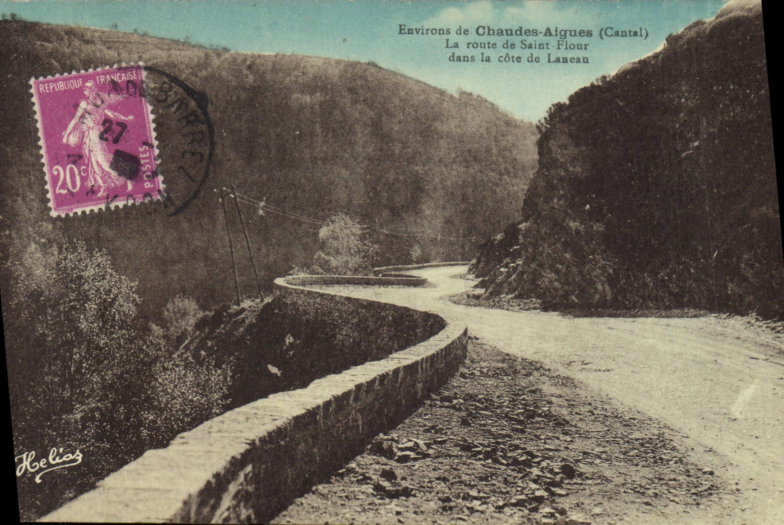 CPA Environs de Chaudes Aigues Cantal La route de Saint Flour dans la cote de Lancau 