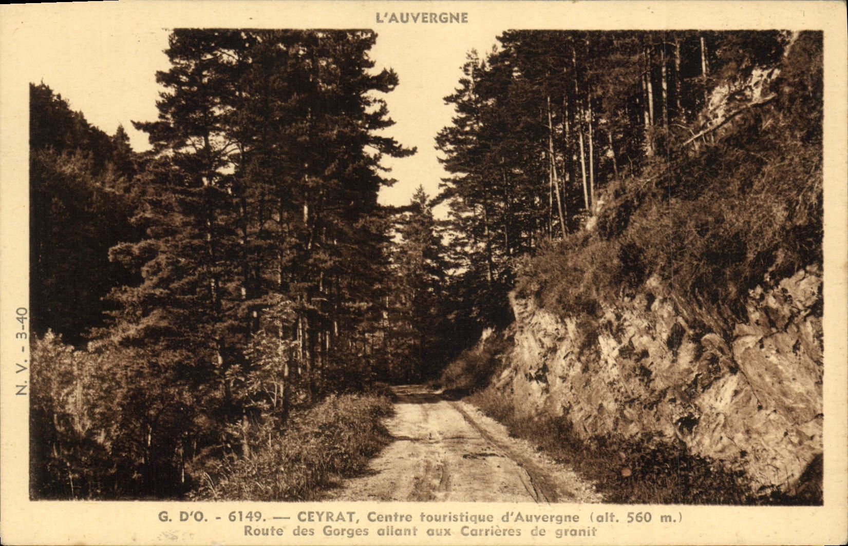 CPA Ceyrat Centre tourstique d'Auvergne Route des Gorges allant aux Carrieres de granit 