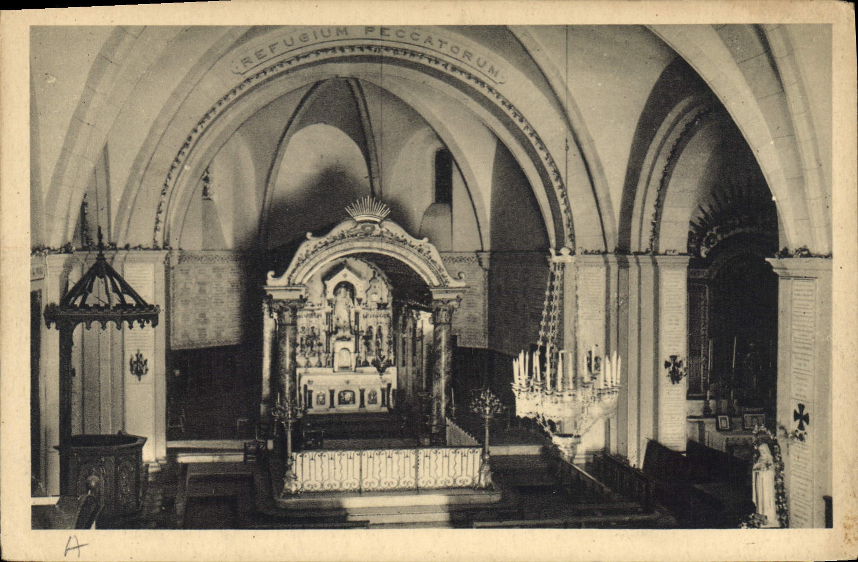 Intérieur de la Basilique Notre-Dame-du-Laus — Hautes-Alpes — éditeur CPAPHIL