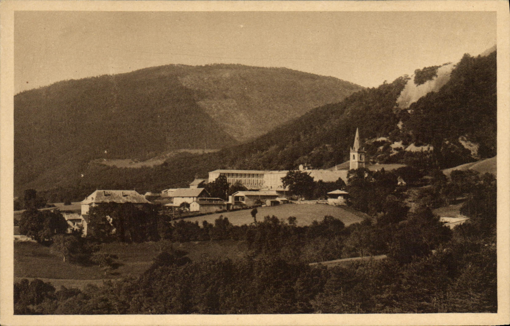 Notre Dame du Laus — Hautes-Alpes — Propriété des Missionnaires