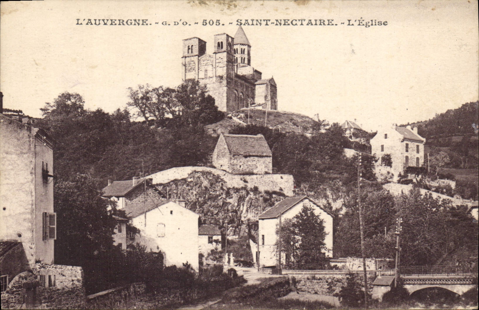 Saint-Nectaire — L'Église — L'Auvergne — n° 505