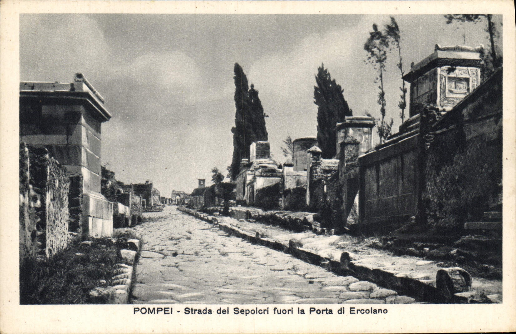 CPA Pompei Strada dei Sepolori Furi la Porta di Ercolano 