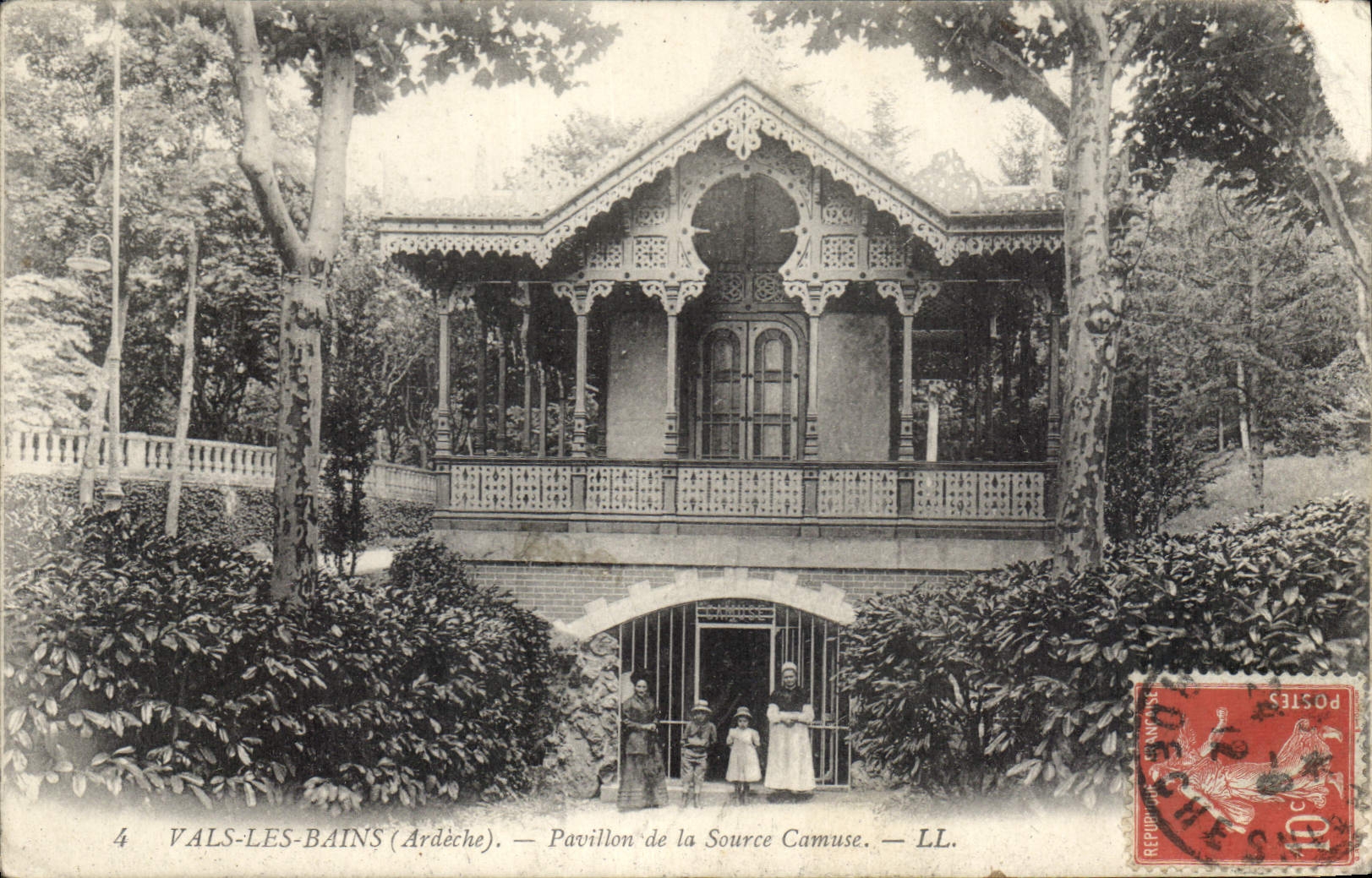 Valls-les-Bains (Ardèche) — Pavillon de la Source Camuse — LL.
