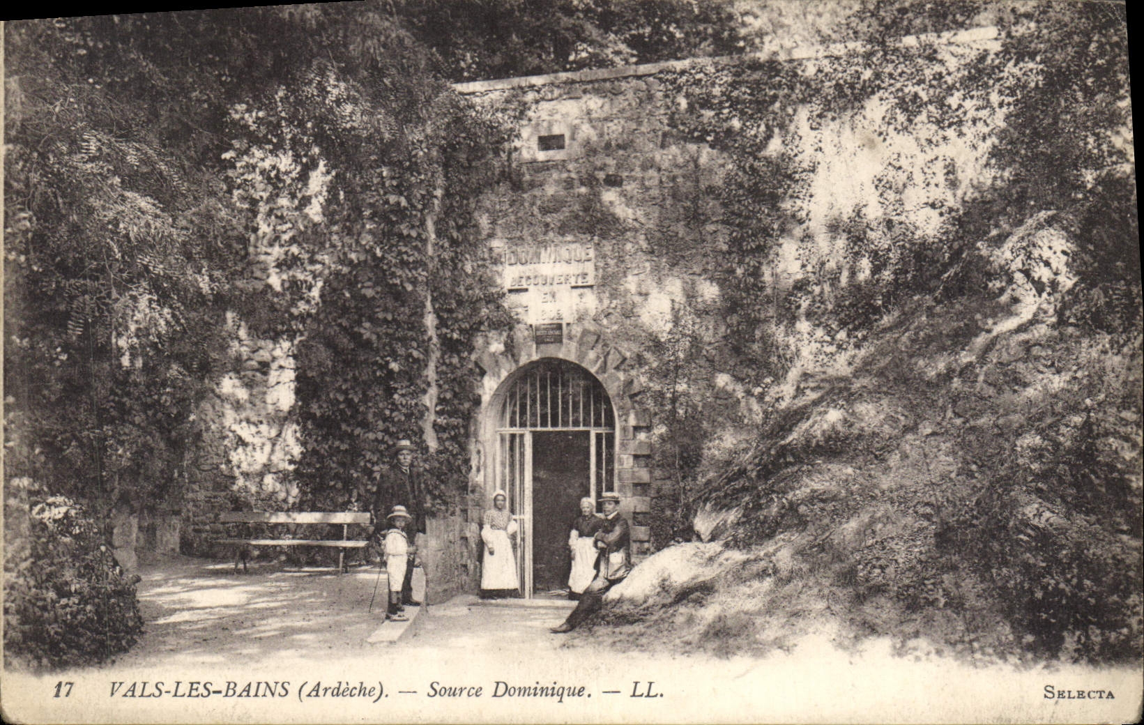 Vals-les-Bains (Ardèche) — Source Dominique — Selecta, n°17