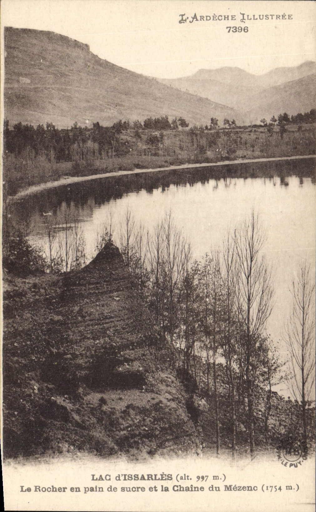 Lac d'Issarlès — Le Rocher en pain de sucre et la Chaîne du Mézeno — Éditeur : L'Ardèche Illustrée, n° 7396