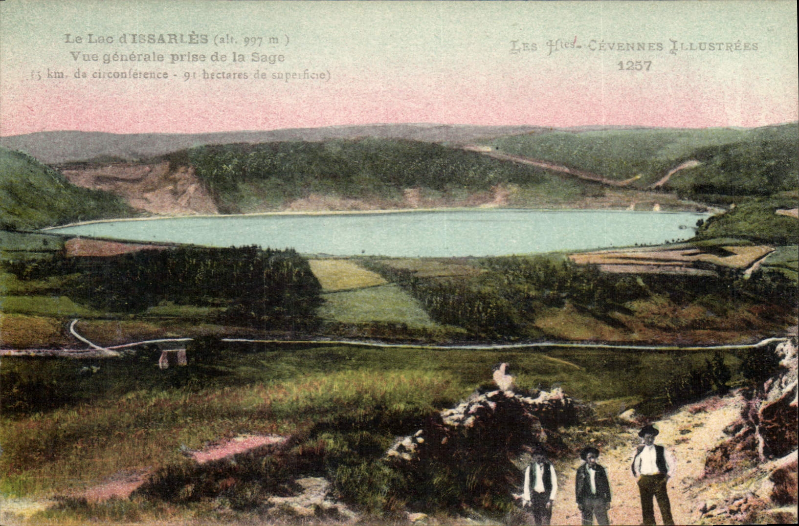 Le Lac d'Issarlès (alt. 997 m) — Vue générale prise de la Sage — Les Hautes-Cévennes Illustrées 1257