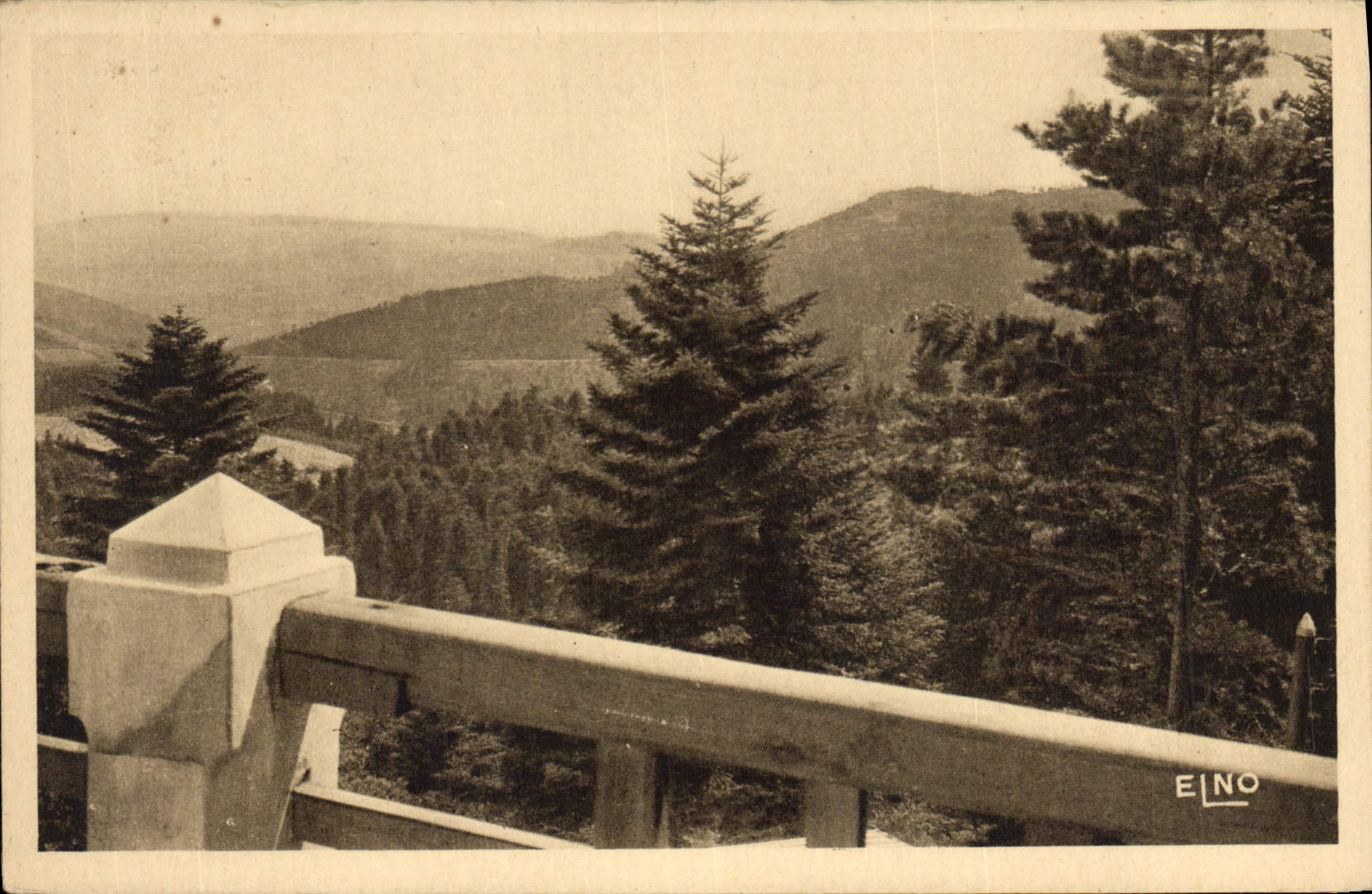 La Vallée d'Ay vue de la terrasse de l'Hôtel du Mont Besset — Ardèche — Édition d'Art Margerit-Brémond n°9827