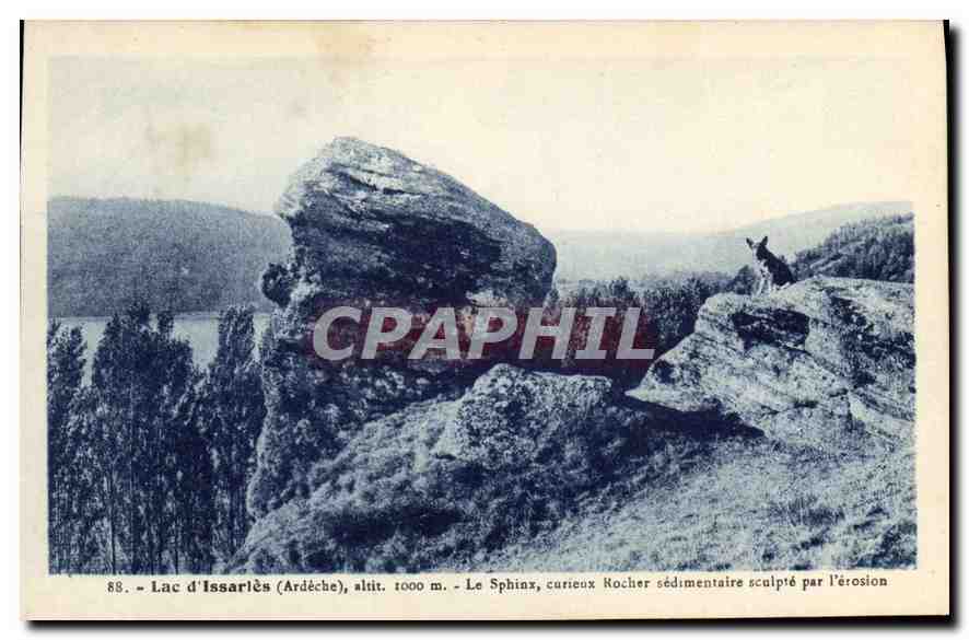 Lac d'Issarlès (Ardèche), alt. 1000 m. — Le Sphinx, curieux rocher sédimentaire sculpté par l'érosion